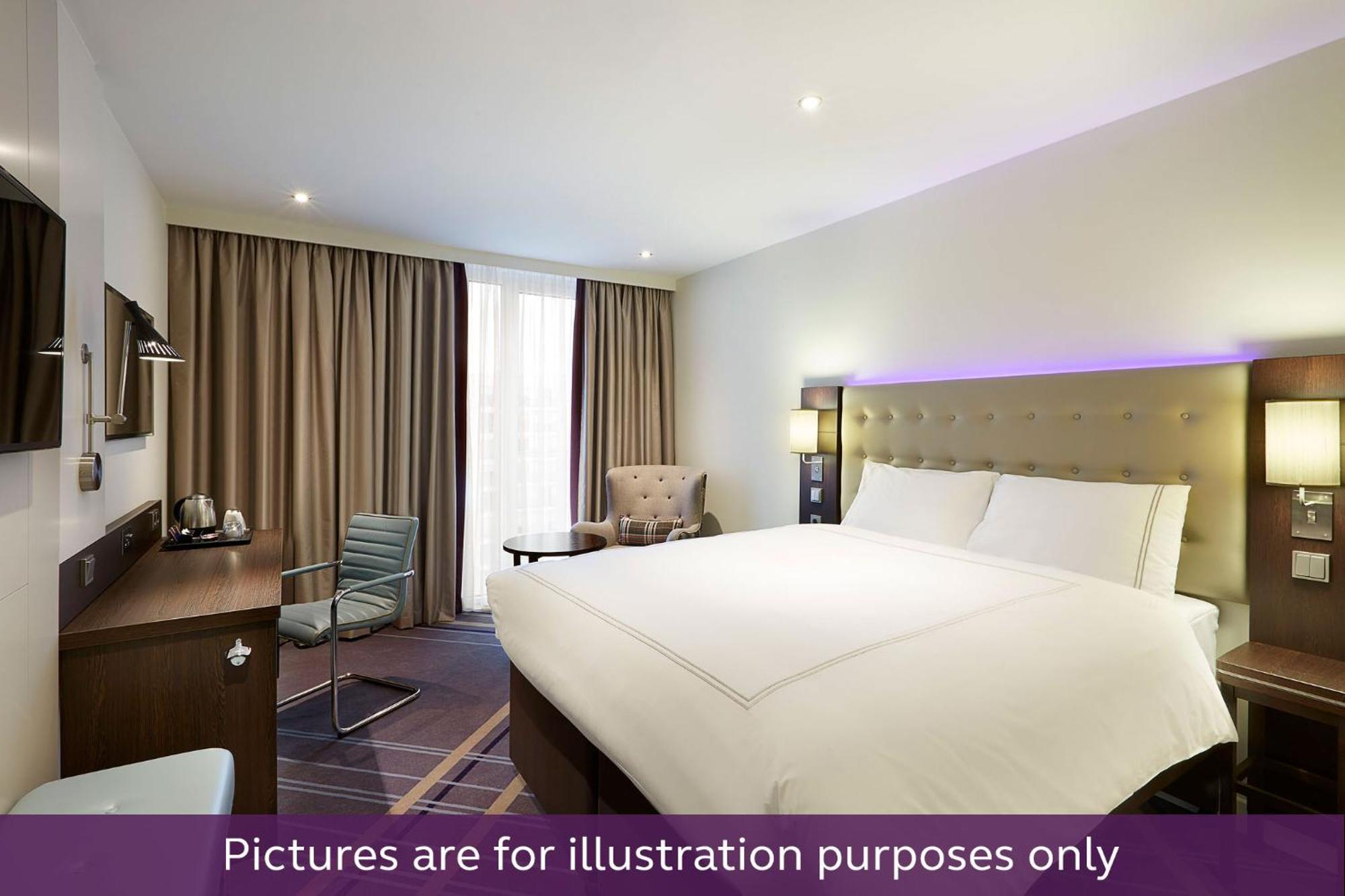 Premier Inn Koeln City Centre Ngoại thất bức ảnh
